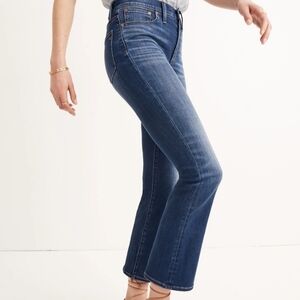 Madewell Petite Cali Demi-Boot Jeans in Danny Wash: TENCEL Denim Edition Size 37